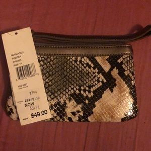 Nine West Bags - Nine West wristlet NWT Nine West Bags - Nine West wristlet NWT